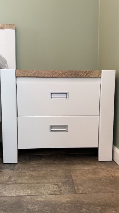 Rama łóżka + materac 160x200 cm stan bardzo dobry