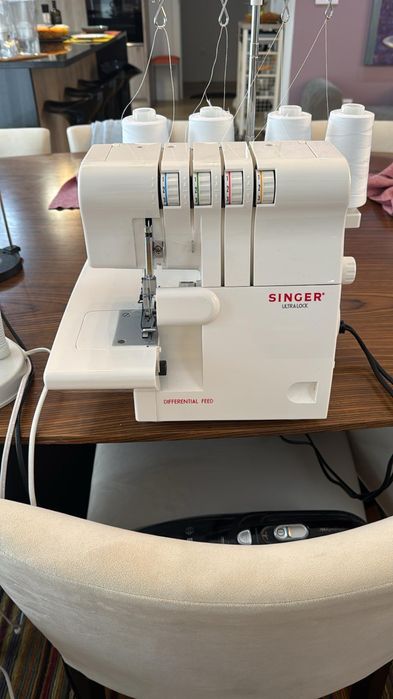 Eletrónico  maquina de costura