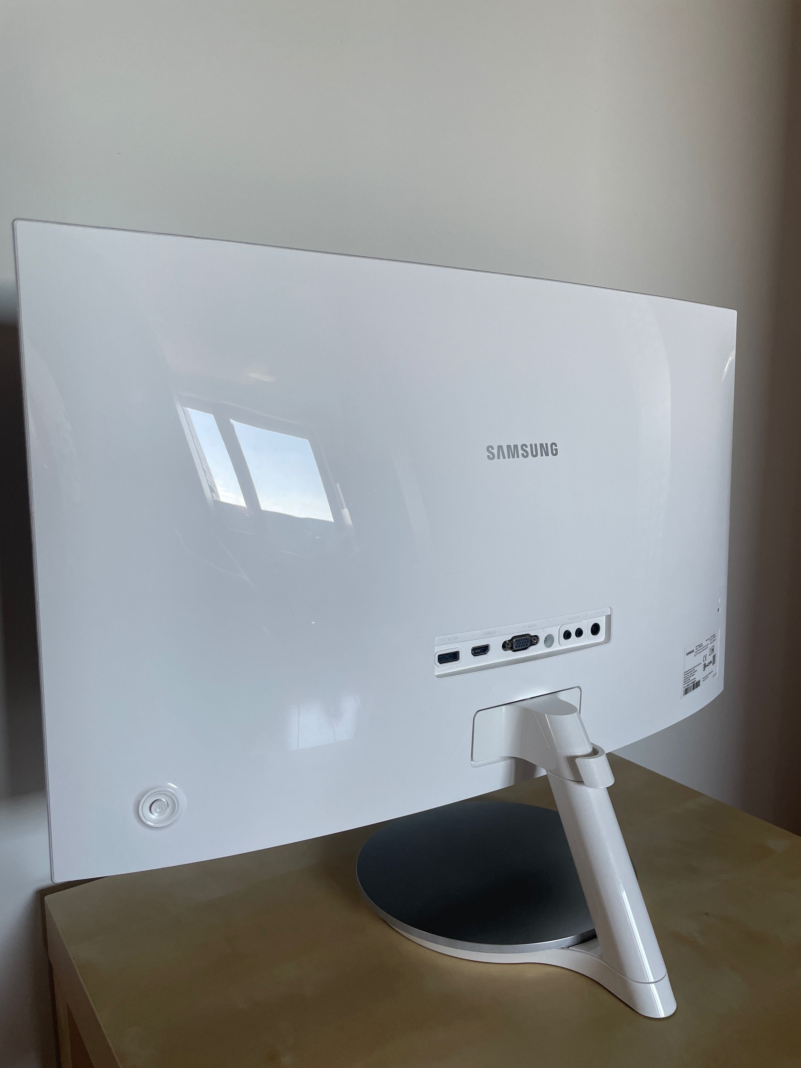 Monitor SAMSUNG C27F591FDU 27" 1920x1080px 4 ms Curved