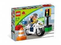 Zestaw Lego Duplo  Policjant Motocykl + Rycerz koń zamek