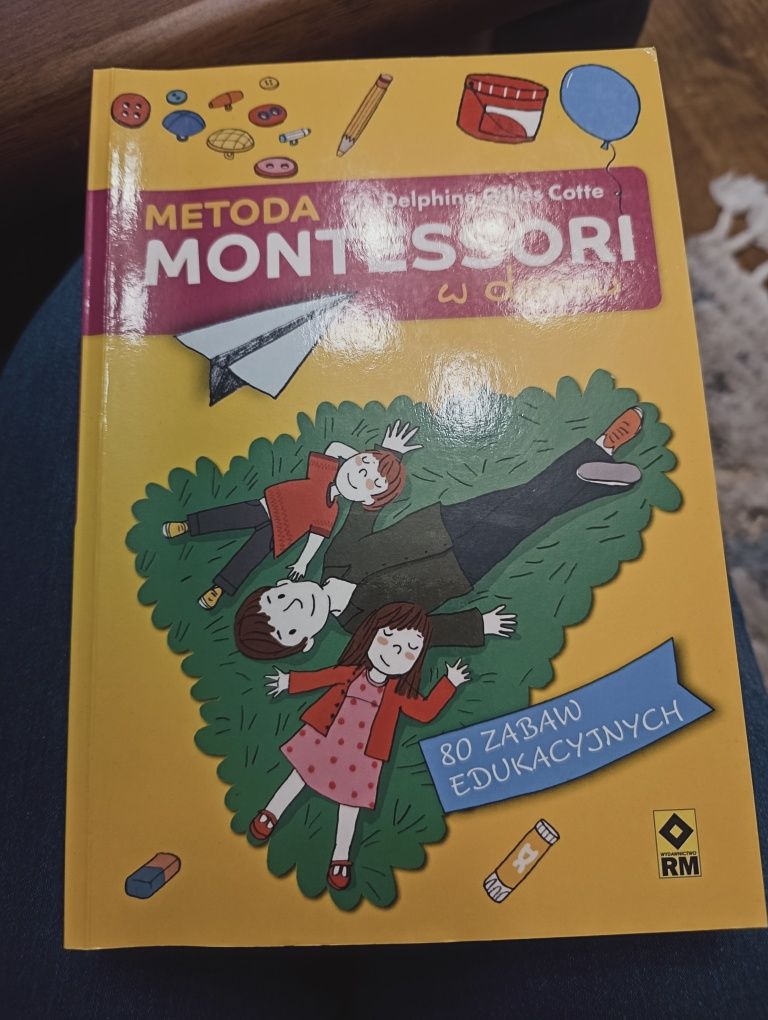 Książka Metoda Montessori w domu

Szarańska Joanna