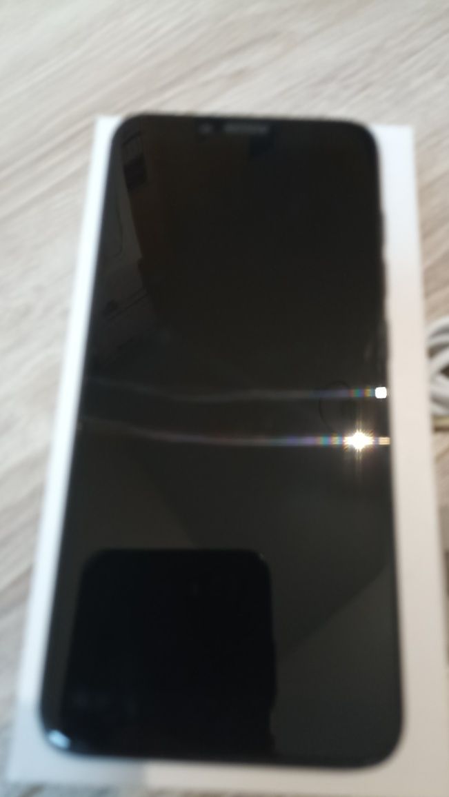 Lenovo K5 Play 3/32GB + mi band 4