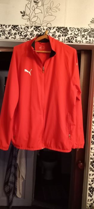 Куртка PUMA  червона