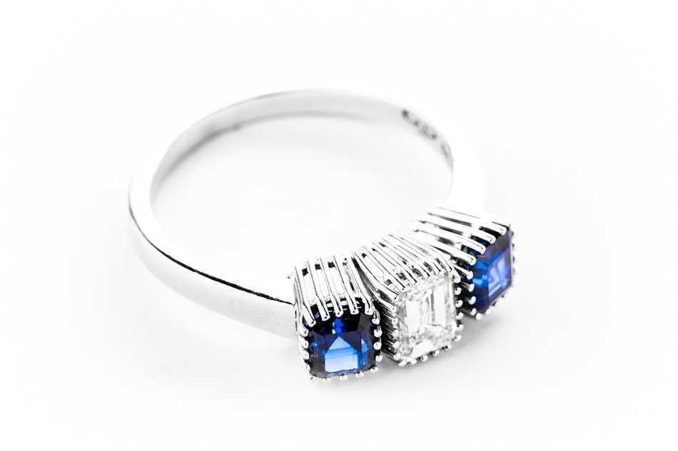 Chabrowy Złoty Pierścionek - 18K - 3,65g - SZAFIRY - DUŻY DIAMENT