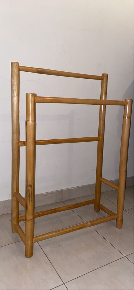 Toalheiro como novo / pouco usado