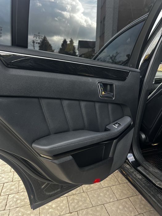 Mercedes-Benz E-Class, Мерседес 212 2011 рік
