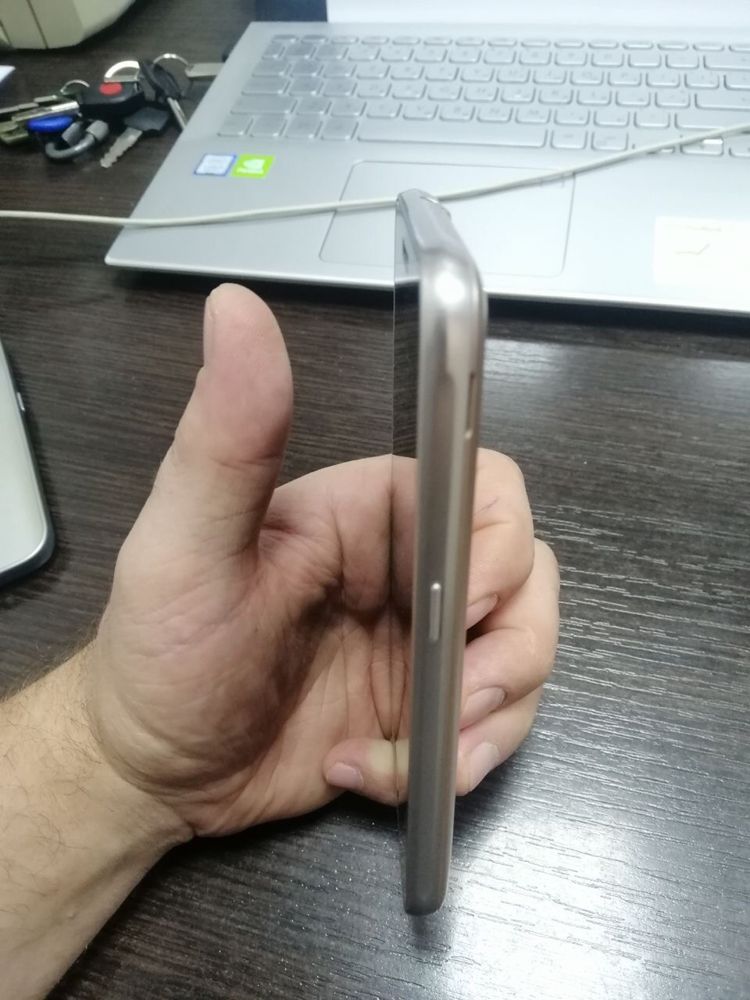 смартфон Samsung J1 2016