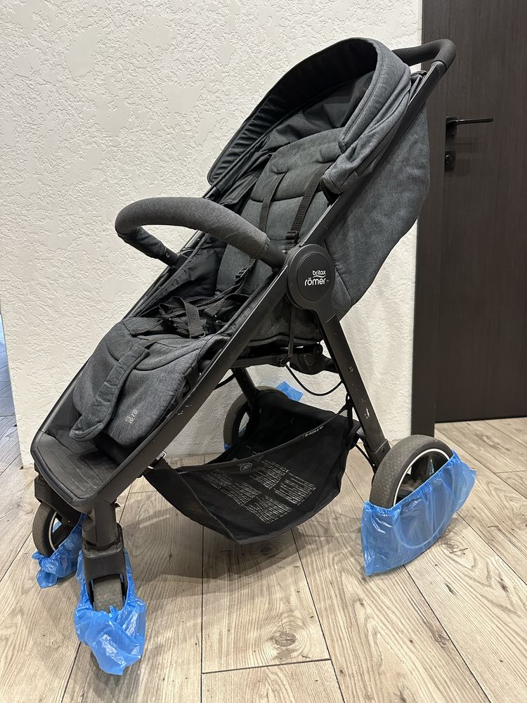 Прогулянкова коляска Britax Römer B-Agile M Black