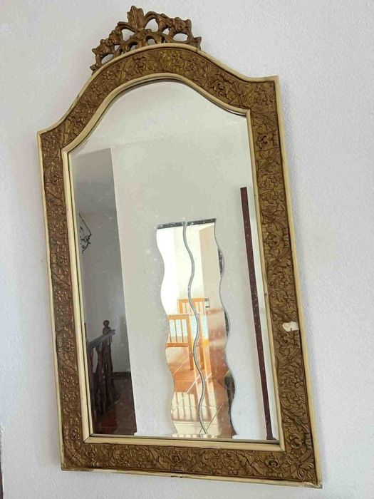 Espelho antigo dourado