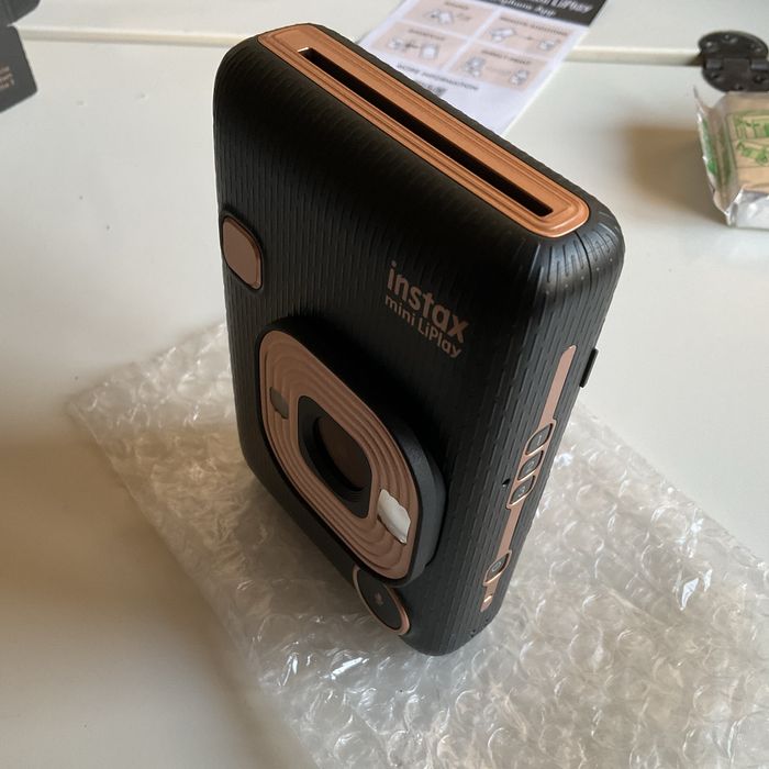 Máquina fotográfica instantânea Fujifilm Instax mini LiPlay (comonova)