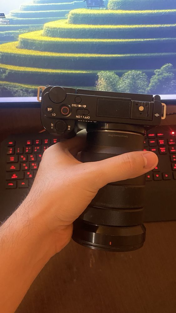 Продам Sony zv-e10 + sony 18-105 f4