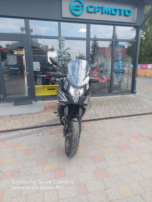 Мотоцикл Cfmoto 700MT.