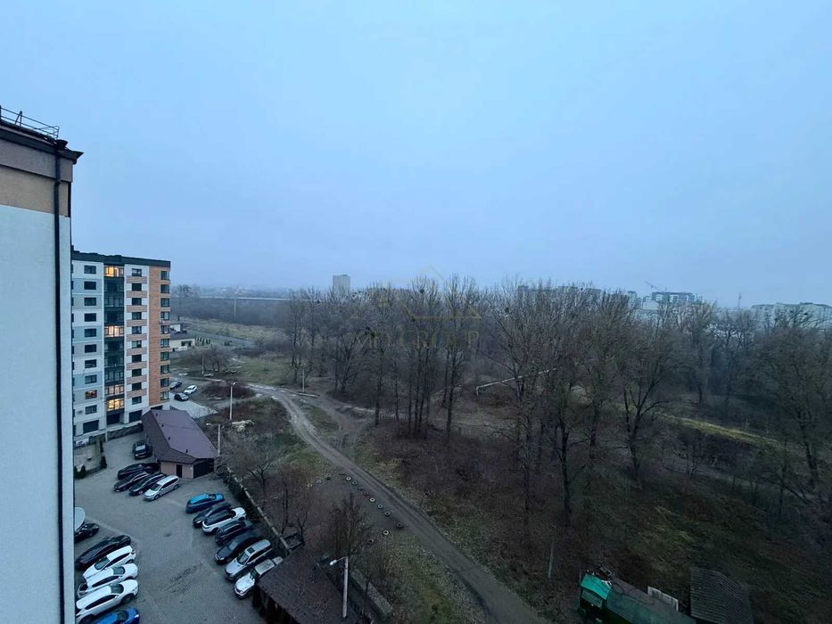 Продаж 1-кімнатної квартири з краєвидом на річку