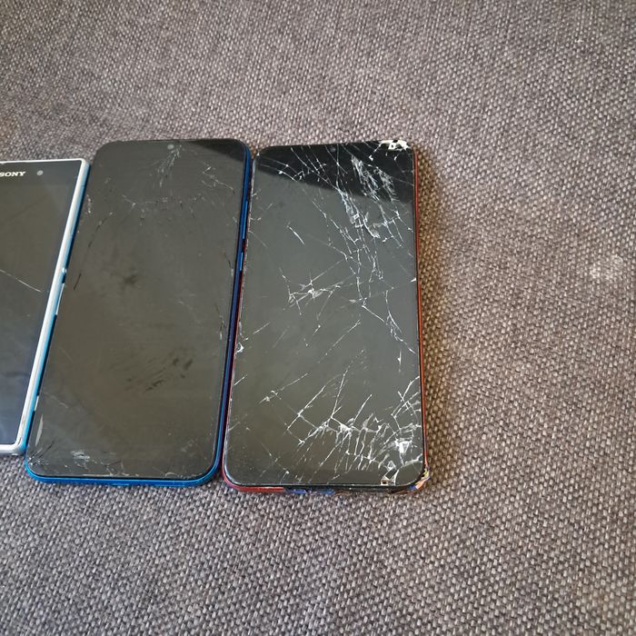 Продам мобільні телефони на запчастини