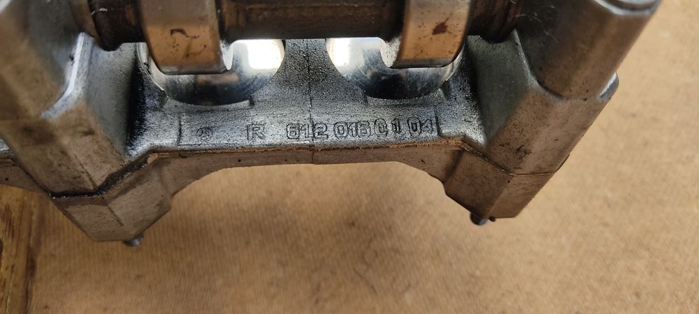 Розпредвал  спрінтер 2.7