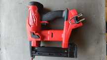 MILWAUKEE zszywacz  9,5-38mm M18FNCS18GS