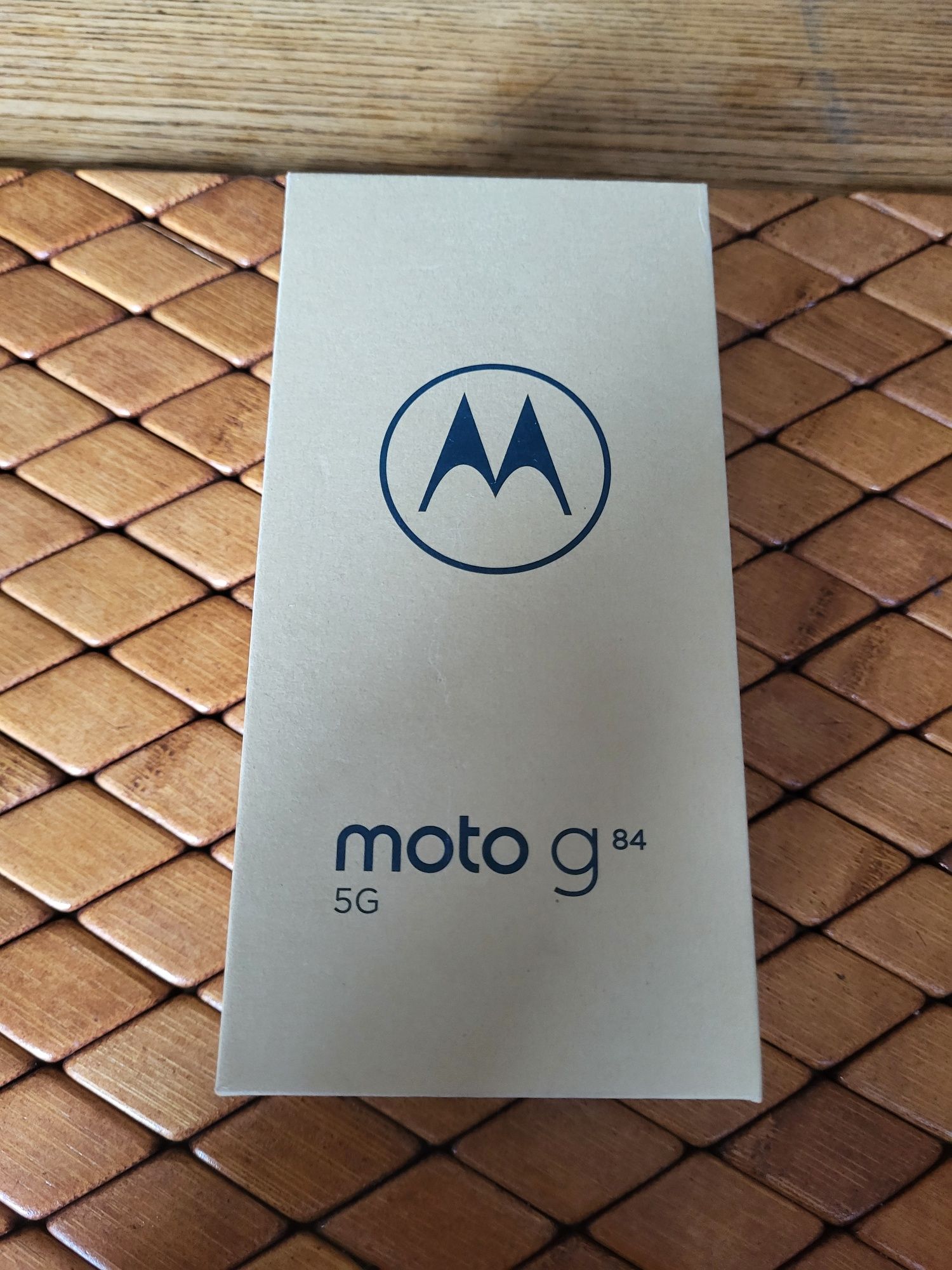 Motorola moto g84 5g 12/256g