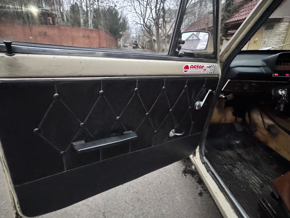 ВАЗ 2101 капсула часу, колекційний автомобіль 1973 року випуску