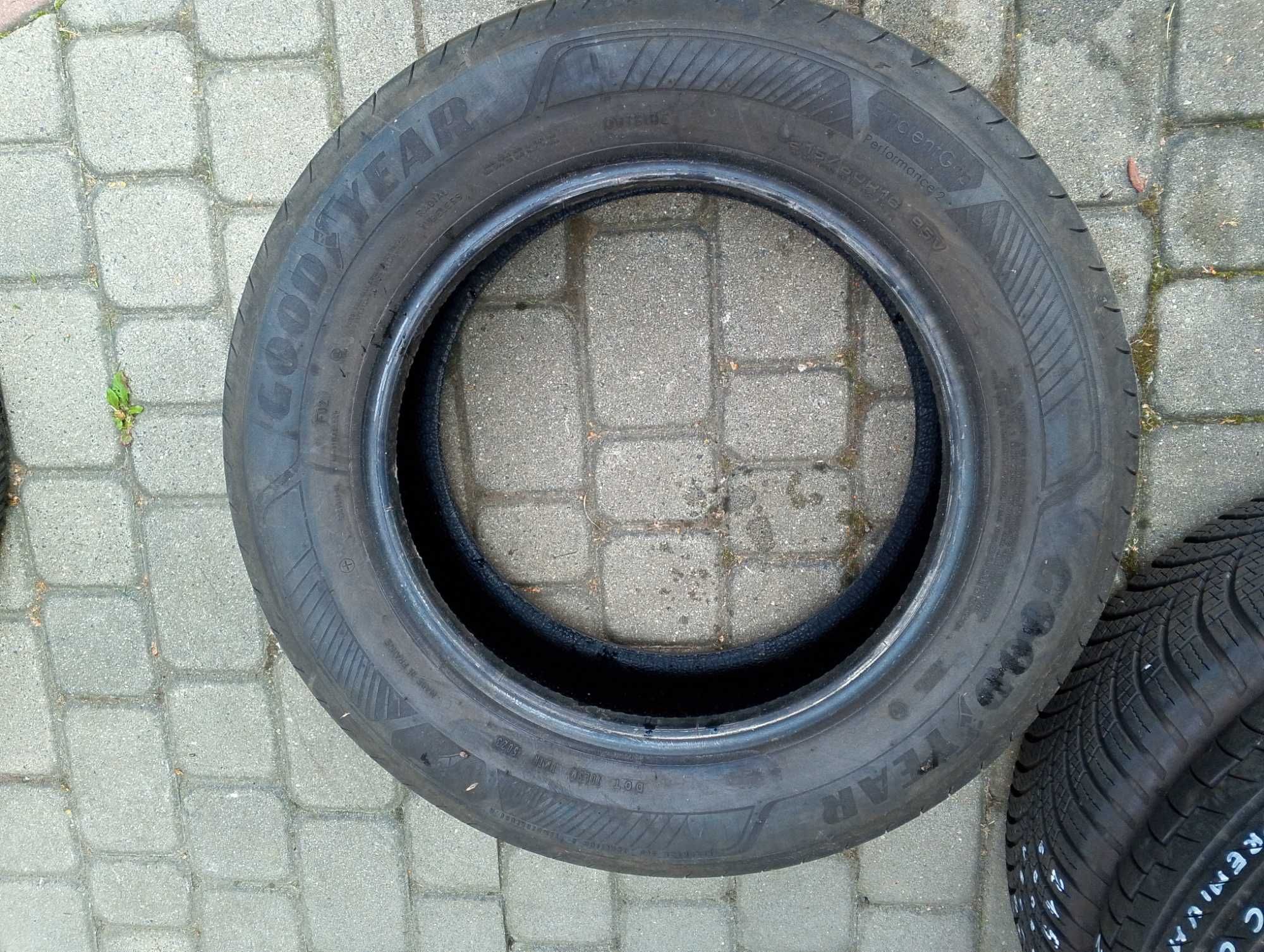 opona 1szt.215/60/16 Goodyear Effictient grip 2023 rok