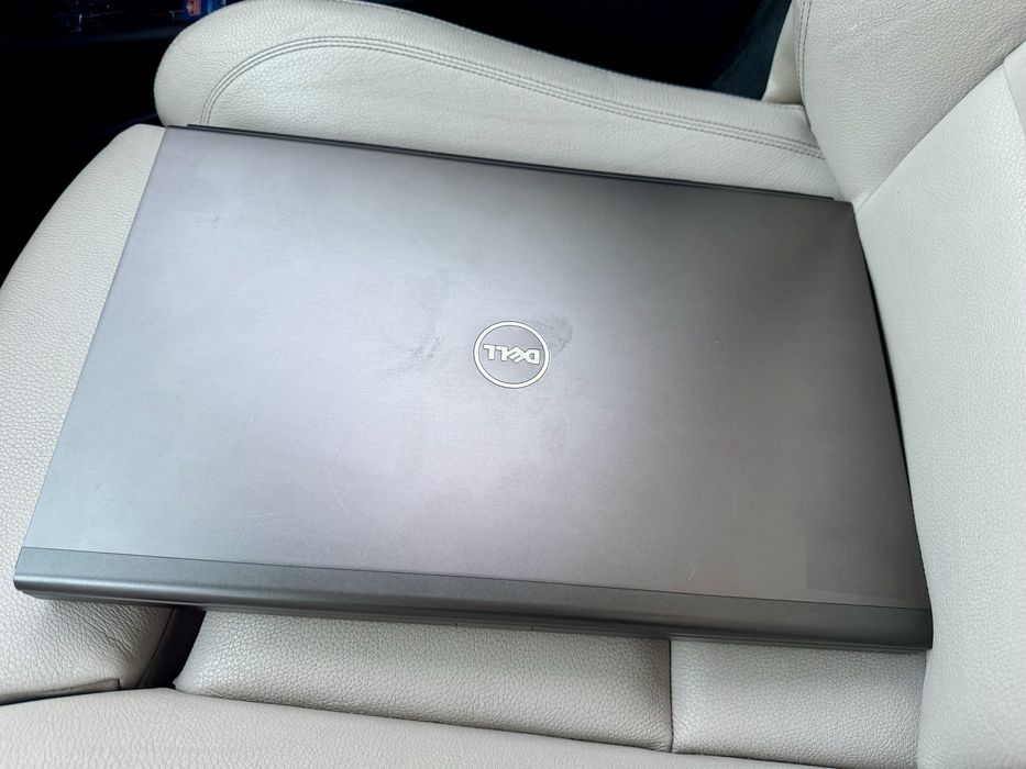 Dell Precision M6800 i7 32gb ram  17 cali