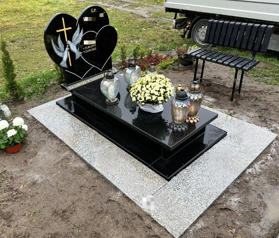 Nagrobki pomniki w niskich cenach Promocje z wystawy Kalia kamieniarz