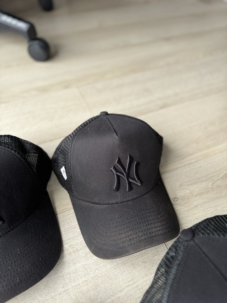 Czapka z daszkiem / Trucker
