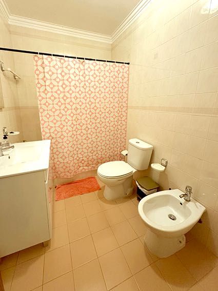 Apartamento T2 na Amorosa com garagem e terraço