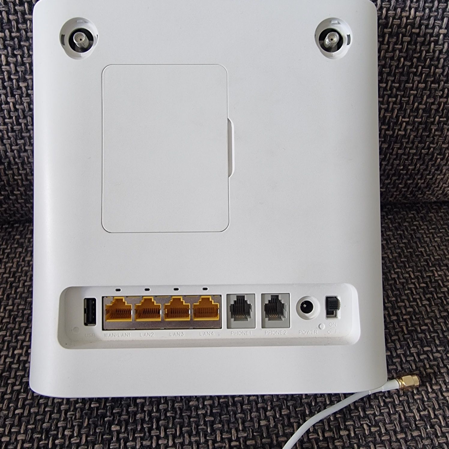 Router ZTE MF286 z antena zewnętrzna LTE cat 6 300 Mbps jak nowy sim