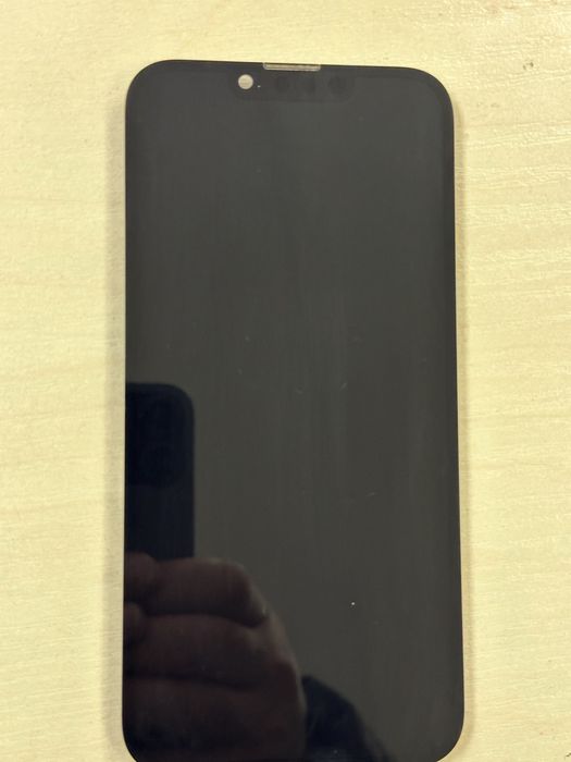 Продаеться дисплеи на iphone 13