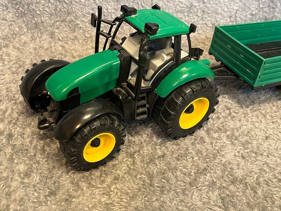 Zabawka dla dzieci traktor z przyczepą