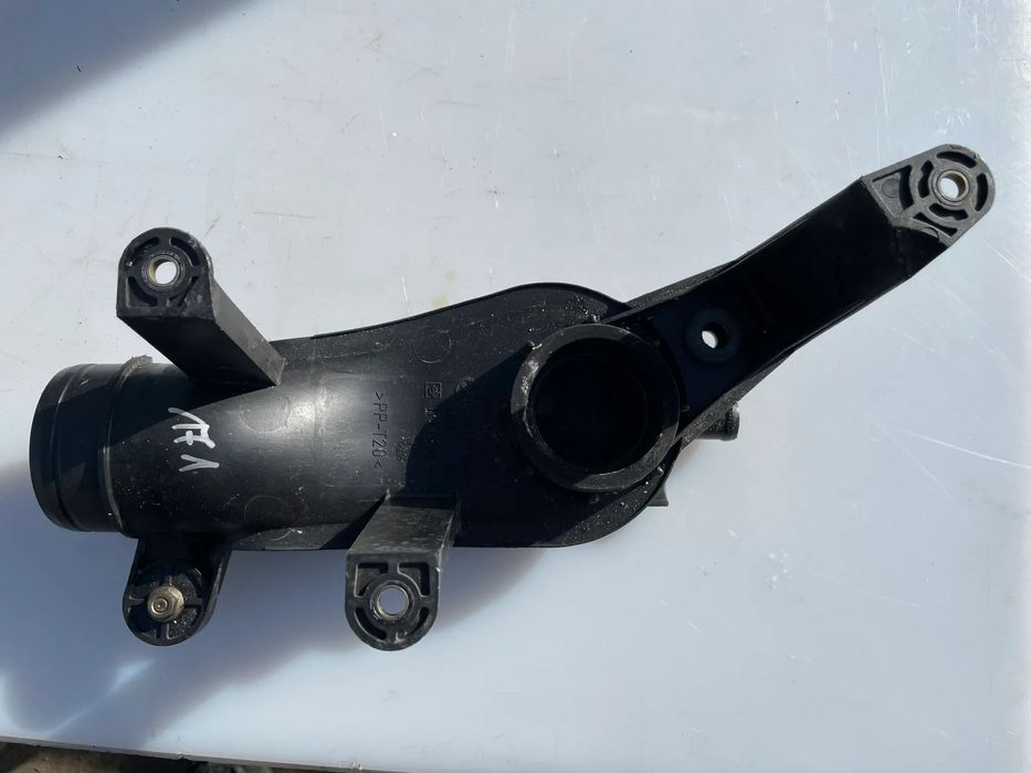 Przewód powietrza Skoda Fabia I 1.4 MPI 047129654B