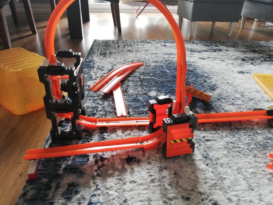 Tor chyba hot wheels bez aut