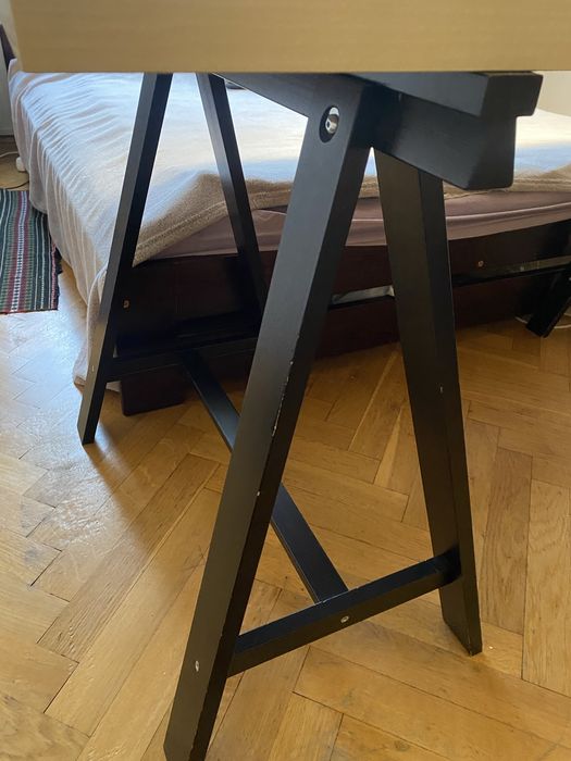 Biurko Ikea na koziołkach 150x75