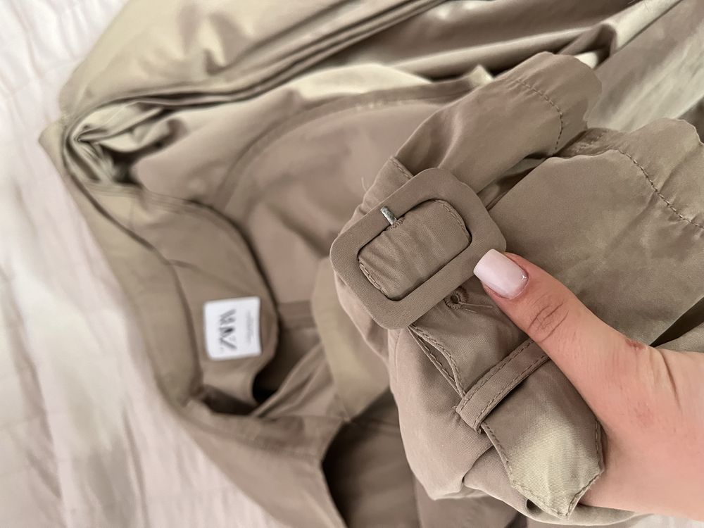 Тренч від Zara.