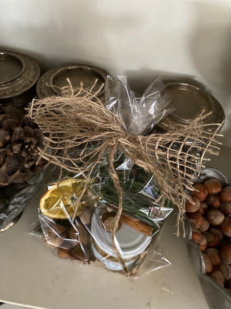 Zestaw świąteczny prezentowy miód orzechy cynamon u rolnika sama natur