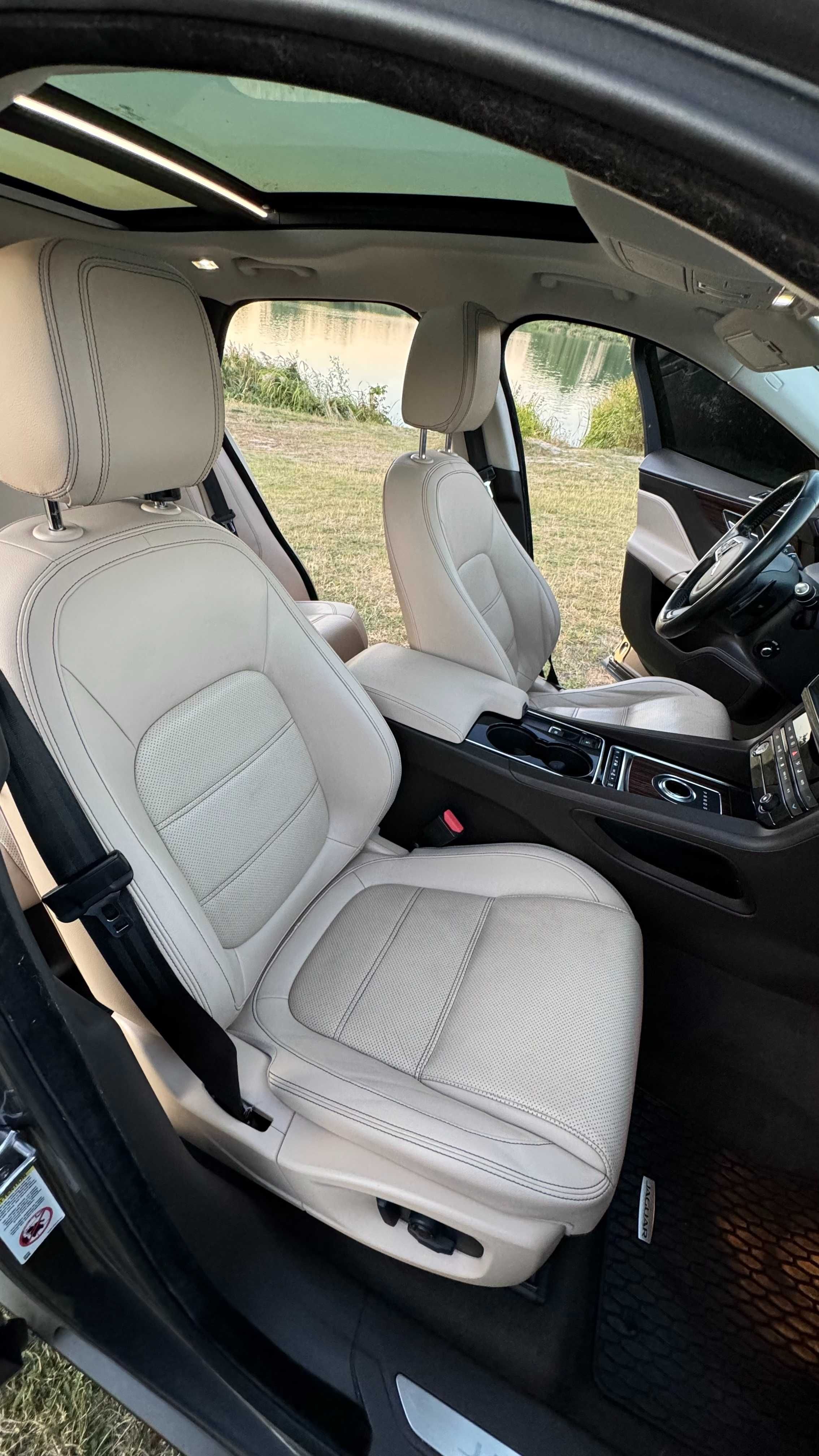 Jaguar F-Pace 2016, 2.0D AT (180 к.с.) AWD