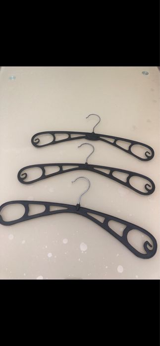 Вішаки.  для  одягу