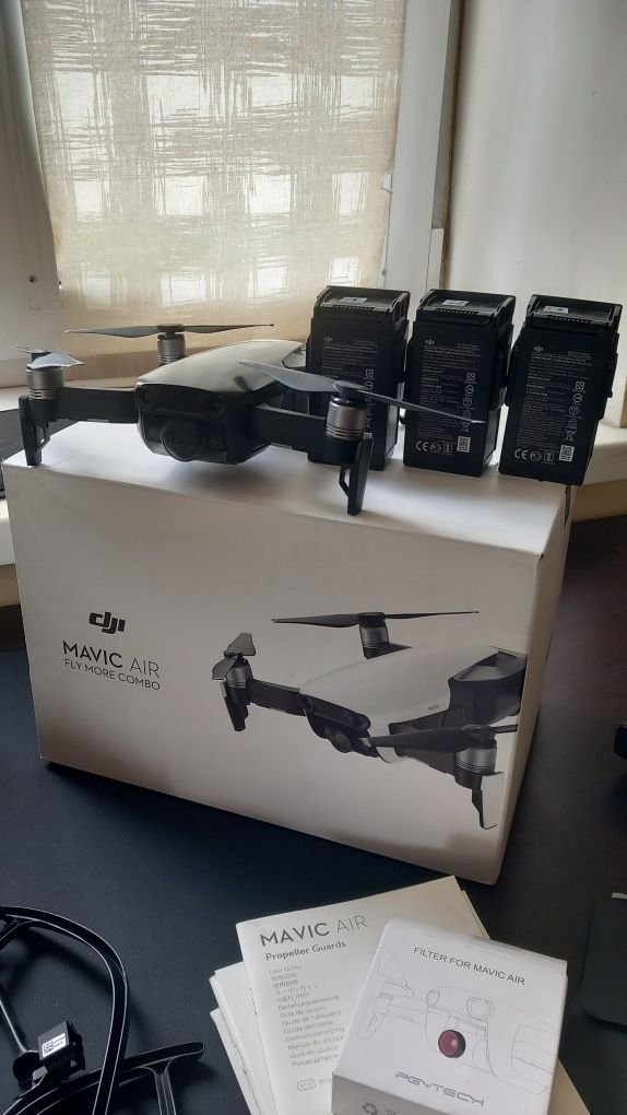 Квадрокоптер dji mavic air (fly more combo)