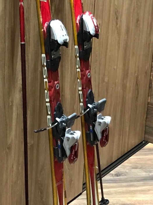 Лижі K2 Escape Cruiser 168 см з кріпленнями та палицями, оригінал