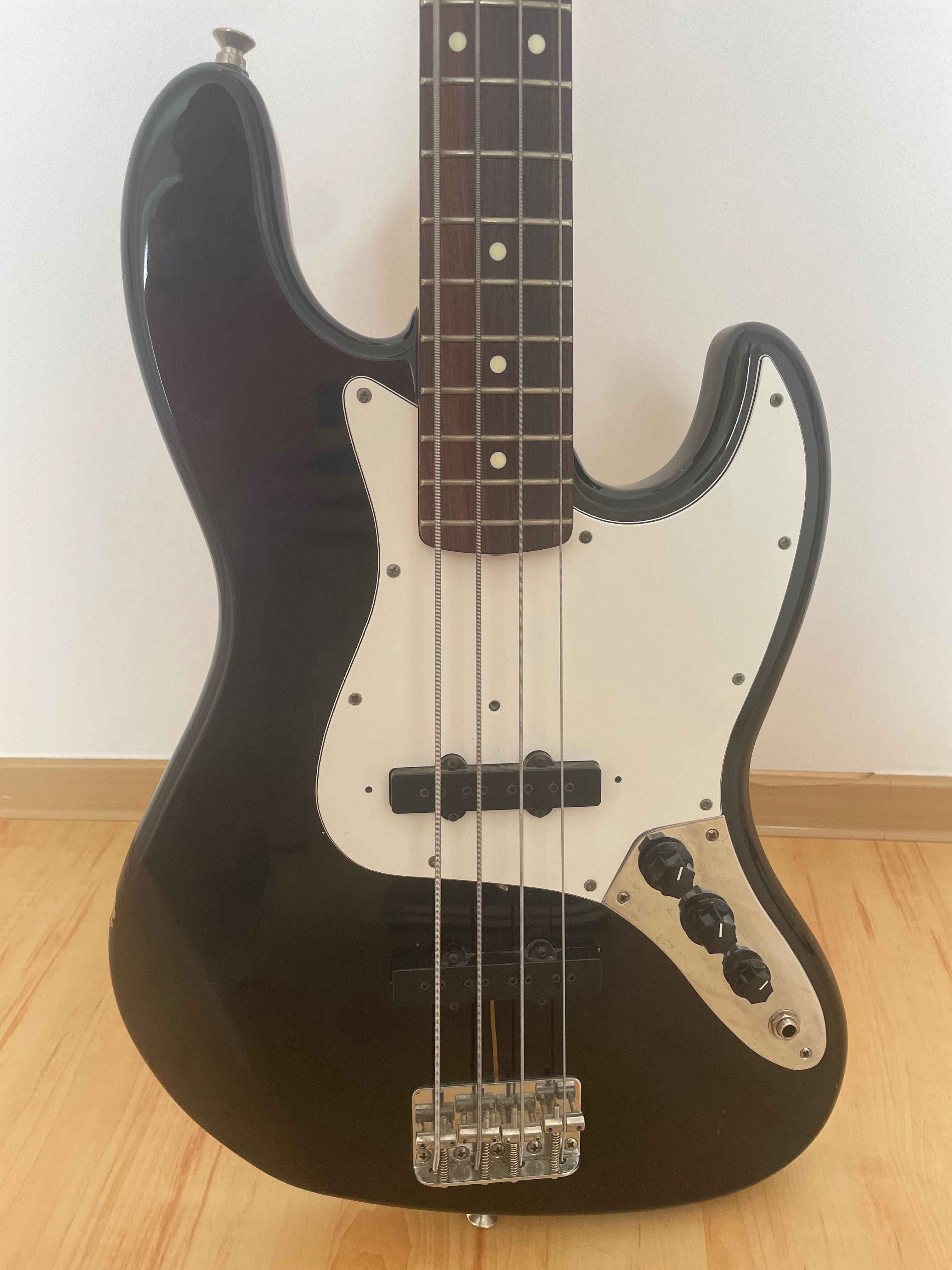 Fender Jazz Bass Made in Japan (Японія)