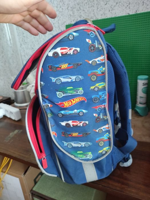 Продам шкільний рюкзак yes