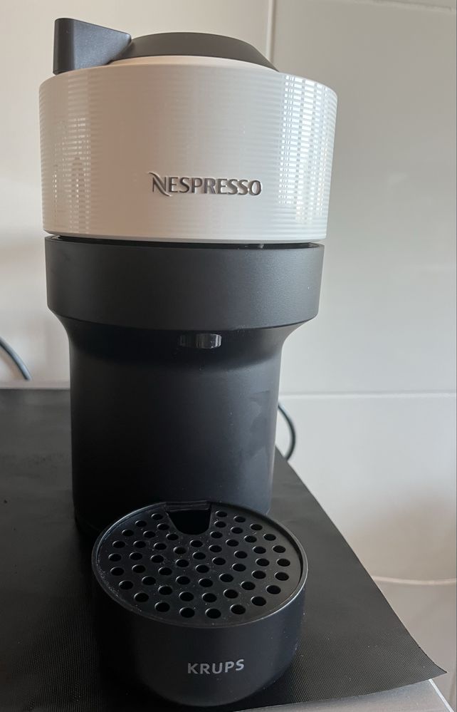 Máquina Nespresso Vertuo Pop