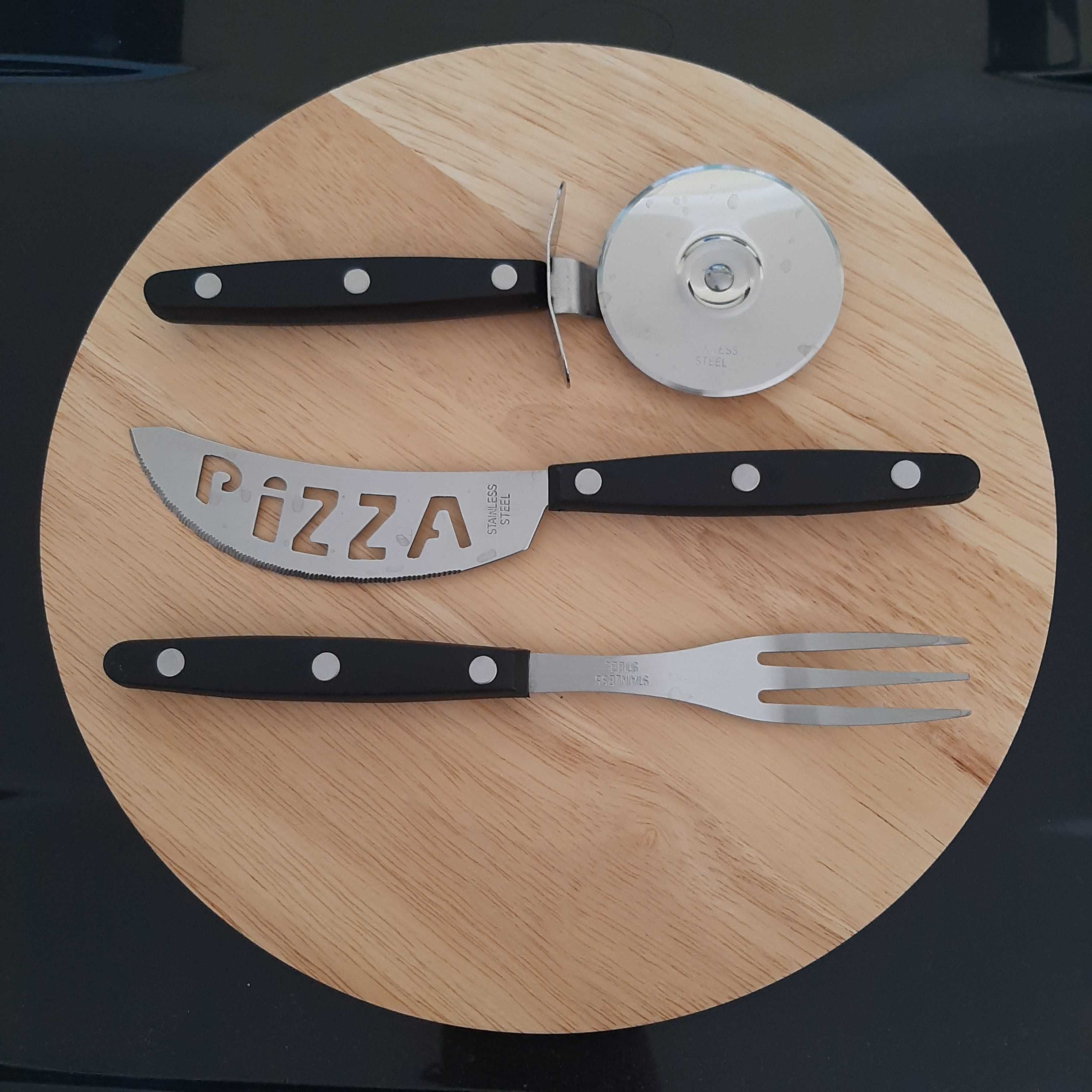 Tábua + Acessórios inox Cortar Pizza
