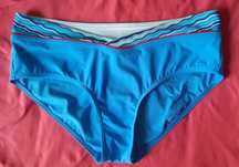 Dół bikini w rozm.  M/L marki Sloggi