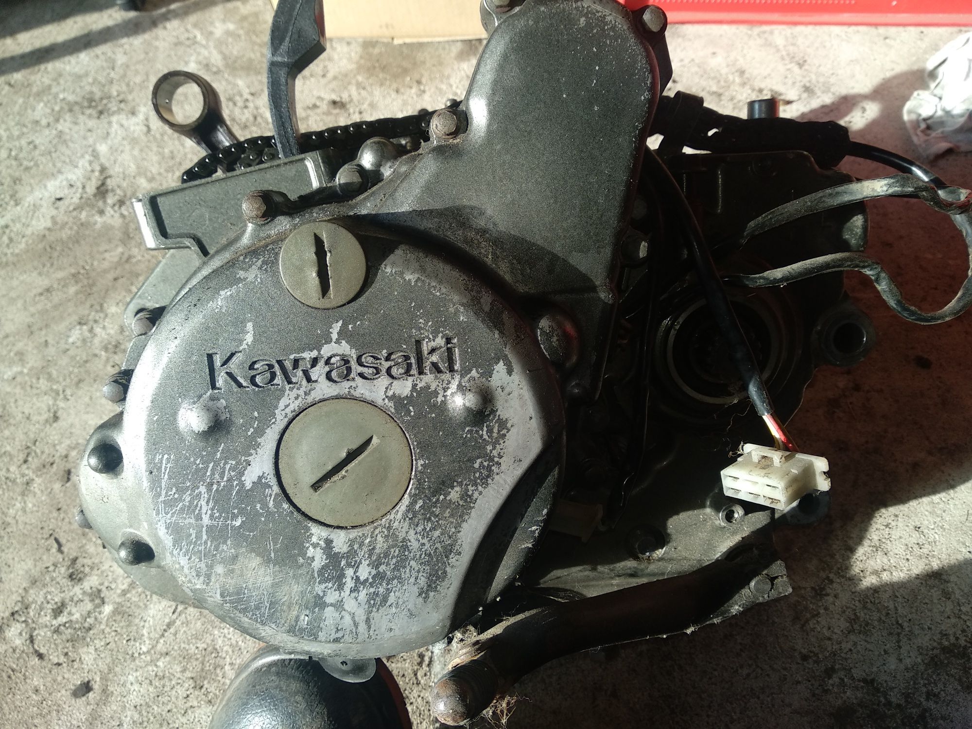 Kawasaki ile 650 części silnikowe