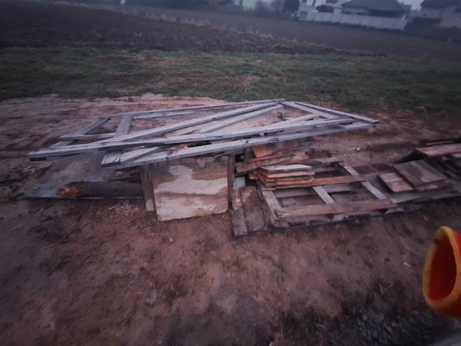 Drewno ,palety,deski ,paliki