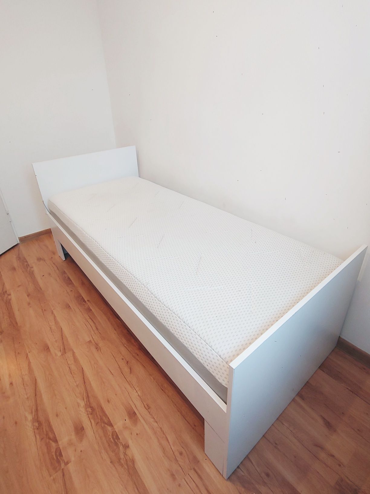 Łóżko z materacem 80x200. Łóżko jednoosobowe. Materac jednoosobowy