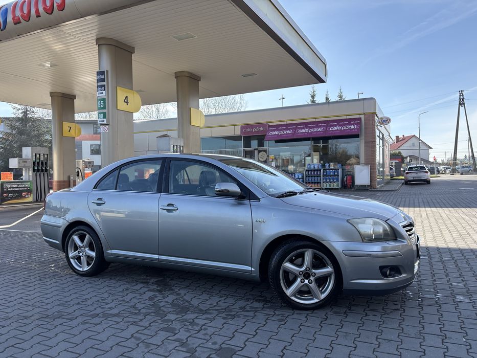 Toyota Avensis 2.2D4D 177KM 2007