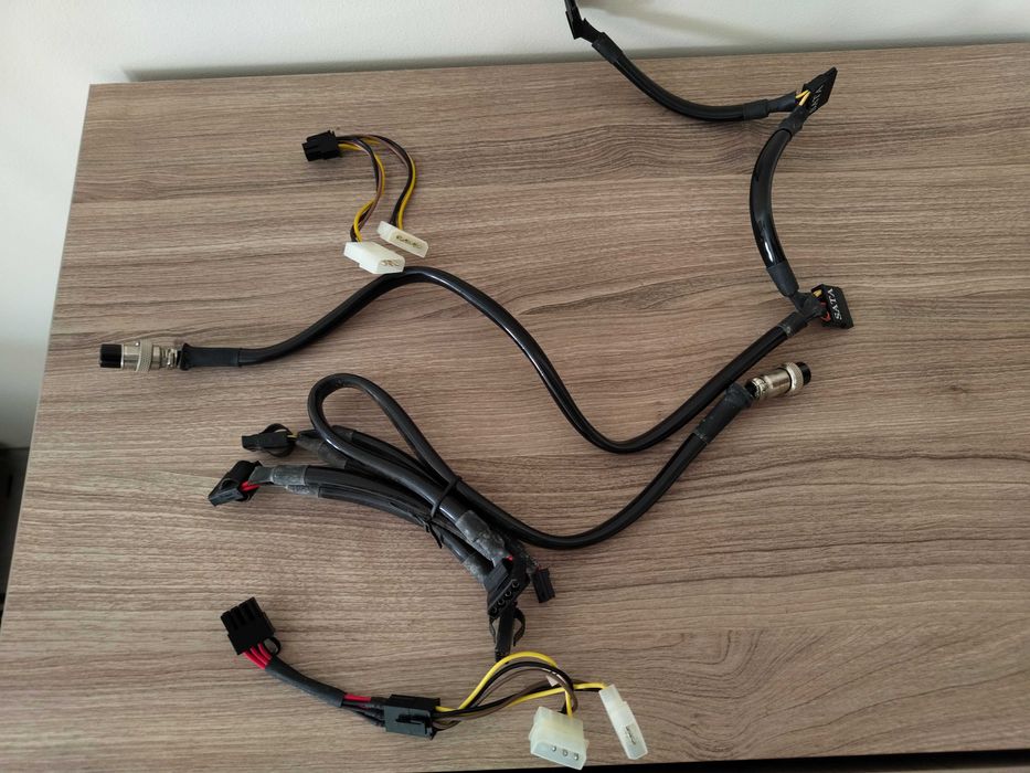 Fonte de alimentação NOX AT-750R14A