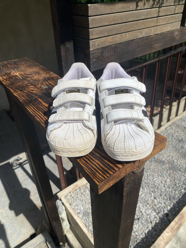 Кроссовки adidas superstar